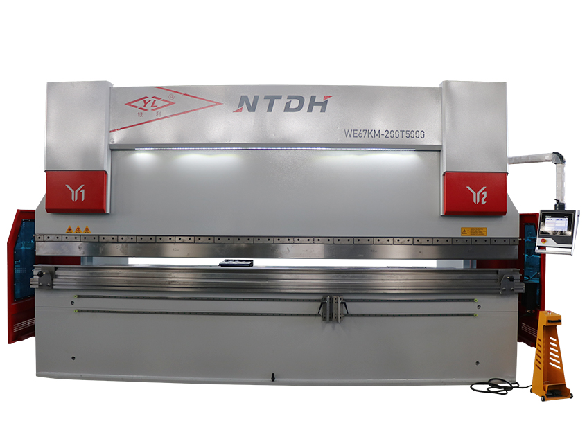 WE67KM-200/5000 CNC Servo Press Brake